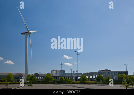 La turbina eolica presso la fiera e il centro congressi Bella Center in Copenhagen Foto Stock