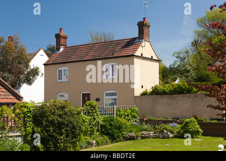 Regno Unito Inghilterra Norfolk Winterton sul mare idilliaco April Cottage Foto Stock