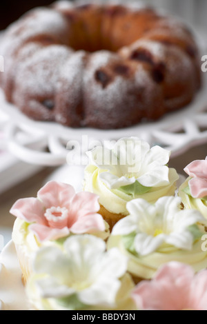 Parte a Buffet, tortine e Bundt Cake Foto Stock