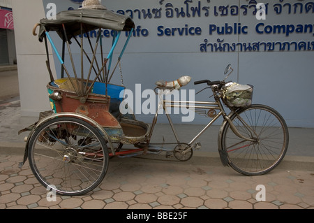 Noleggio di risciò a Chiang Mai, Thailandia Foto Stock