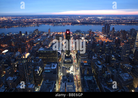 Vista aerea, Empire State Building, Manhattan, New York City, Stati Uniti d'America Foto Stock