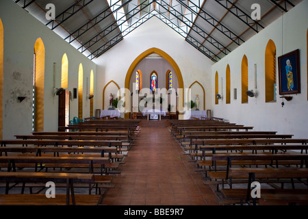 Chiesa sulle anse L'Islette, Isola di Mahe, Seychelles, Oceano indiano, Africa Foto Stock