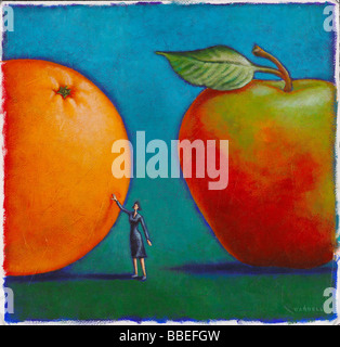 Illustrazione della donna confrontare mele per le arance Foto Stock