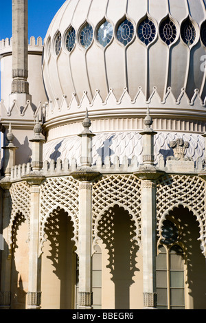 Inghilterra East Sussex Brighton a forma di cipolla cupola del XIX secolo secolo Royal Pavilion progettato in Indo- Saracenic style da John Nash Foto Stock