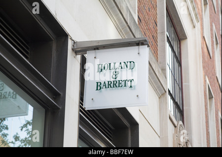 Holland e Barrett health food store Bedford St Exeter Devon Regno Unito Foto Stock