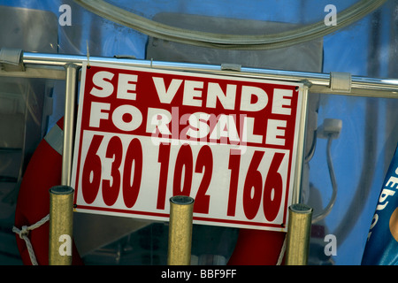 Cartello bilingue, segno in due lingue, inglese e spagnolo, Costa del Sol, Andalusia, Spagna, Europa Foto Stock