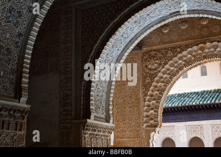 Patio de Los Leones nel palazzo della Alhambra di Granada Spagna Foto Stock