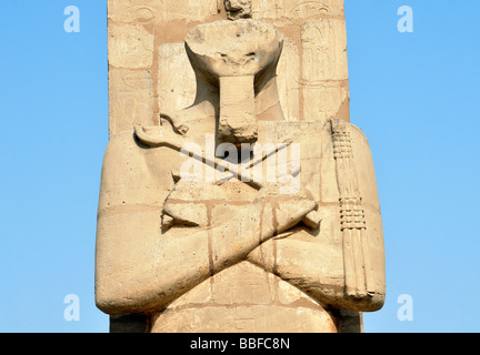 Osirid statua a Ramesseum tempio mortuario del faraone Ramses Ramesse II necropoli tebana West Bank di Luxor in Egitto Foto Stock