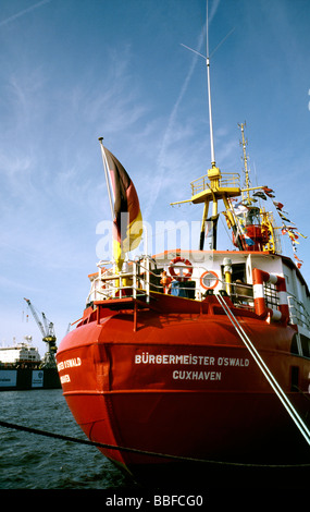 9 maggio 2009 - Feuerschiff (lightship) Bügermeister Oswald Elba 1 a 820th Hafengeburtstag nel porto tedesco di Amburgo. Foto Stock