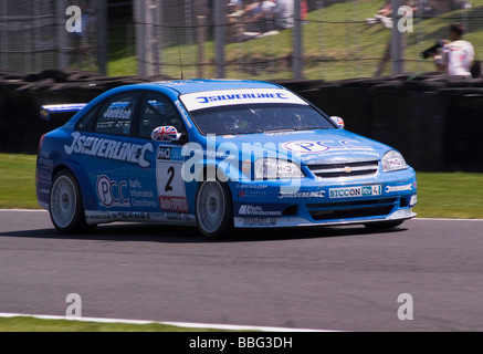 Blu chiaro Racing Silverline Chevrolet Lacetti pilotato da Mat Jackson nel British Touring Car Championship ad Oulton Park Cheshire Foto Stock