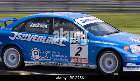 Blu chiaro Racing Silverline Chevrolet Lacetti pilotato da Mat Jackson nel British Touring Car Championship ad Oulton Park Cheshire Foto Stock