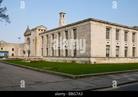 Una vista laterale del moderno centro civico di Southampton Foto Stock