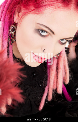 Primo piano immagine di bizzarro capelli rosa ragazza Foto Stock