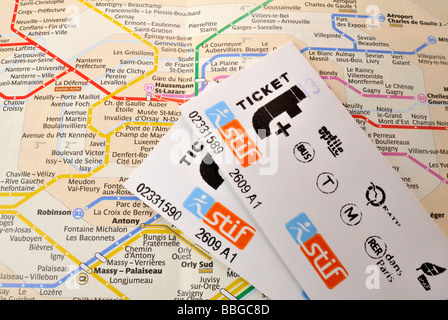 Biglietti singoli su un piano della metropolitana di Parigi, Parigi, Francia, Europa Foto Stock