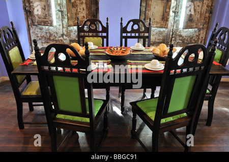 Elegante steso tavolo per la colazione, Hotel Cafe Bahia Salvador, Bahia, Brasile, Sud America Foto Stock