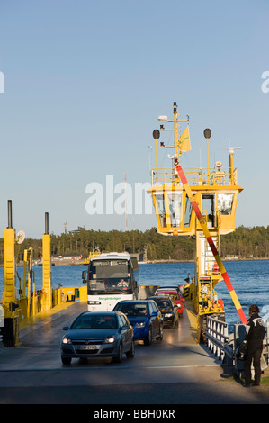 Traghetti Isole di collegamento in Turunmaa arcipelago del Mar Baltico Finlandia Foto Stock