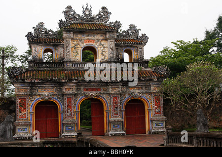 "Hien Nhon' [Porta Est] ingresso [Imperial Palace], [Città Purpurea Proibita], la cittadella di Hue, Vietnam Foto Stock