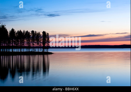 Paesaggio tranquillo ar alba Lakeland Carelia Finlandia Foto Stock