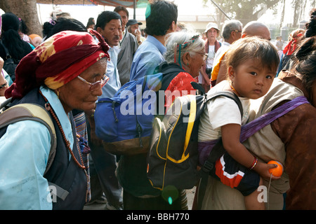 Del popolo tibetano presso i festeggiamenti di Capodanno Bylakuppe Karnataka India Foto Stock