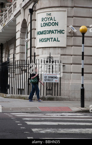 Esterno del Royal London Homoeopathic Hospital, Bloomsbury, London, Regno Unito Foto Stock