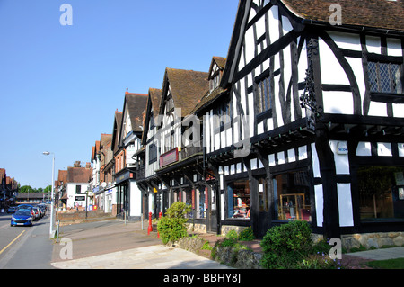 Edifici del periodo, Station Road West, Oxted, Surrey, England, Regno Unito Foto Stock