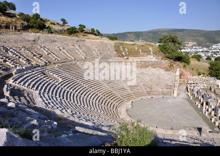 Teatro di Alicarnasso e Porto Bodrum, penisola di Bodrum, Provincia di Mugla, Turchia Foto Stock