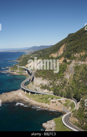 Sea Cliff Bridge vicino a Wollongong a sud di Sydney New South Wales AUSTRALIA antenna Foto Stock