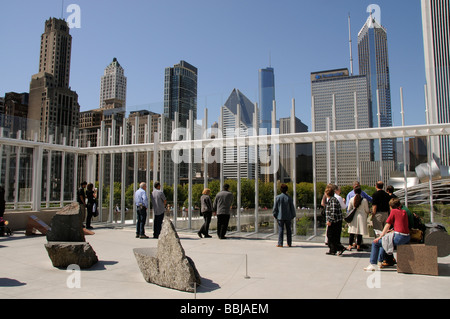 Bluhm Family Terrace presso l'Art Institute of Chicago moderna ala su South Michigan Avenue Chicago Illinois USA Foto Stock