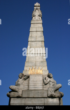 Titanic Memorial " in onore di tutti gli eroi del motore marino Room' al Pier Head, Liverpool, Merseyside, Regno Unito Foto Stock