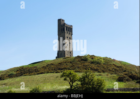 Victoria torre sulla collina del castello, Huddersfield, West Yorkshire, Inghilterra Foto Stock