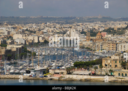 MALTA. Una vista di Msida Creek e Ta' Xbiex da Hastings Gardens a La Valletta. 2009. Foto Stock