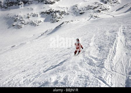 Host di montagna che conduce un gruppo di sci giù Blackcomb Glacier Blackcomb mountain Foto Stock