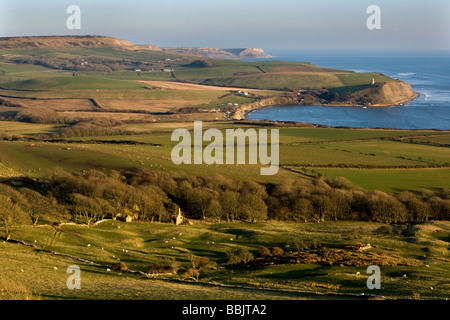 In inverno il sole guardando ad est dal cappuccio Tyneham, Dorset su Jurassic Coast Foto Stock