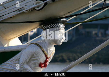 Polena di nave museo Rickmer Rickmers, porto di Amburgo, Germania. Foto Stock