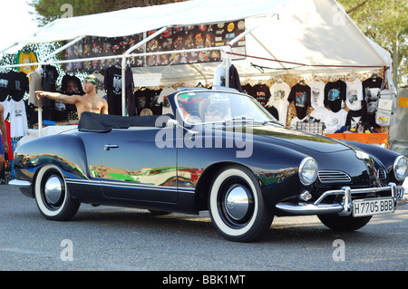 Black classic Maggiolino Cabrio Foto Stock