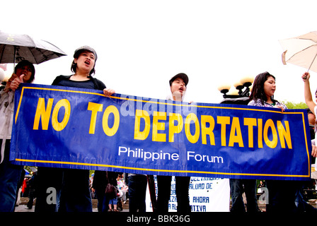 Gli immigrati marzo per Amnesty, pari diritti, legalizzazione, uguaglianza razziale, la libertà di parola, fair labor - New York City Foto Stock