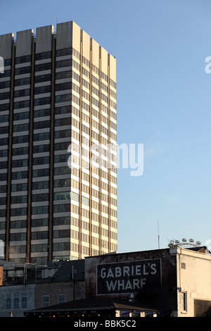 London South Bank, ITV e Gabriel's Wharf Foto Stock