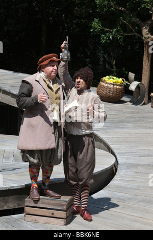 Molto rumore per nulla - William Shakespeare's Teatrale eseguita presso il Regent's Park Open Air Theatre, Londra Foto Stock