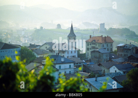 La nebbia di Zurigo città svizzera europa il fascino di mattina Foto Stock