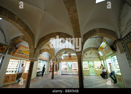 Tunisi, Tunisia. Il Gold Souk della Medina nel centro di Tunisi. 2009. Foto Stock