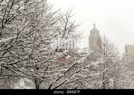 Londra Torre di osso nella neve Foto Stock