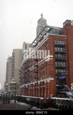 Londra Torre di osso nella neve Foto Stock