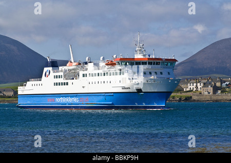 dh Northlink Ferry SHIPPING UK Passenger car Ferry MV Hamnavoe Arriving Stromness transport Foto Stock