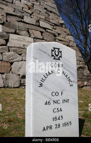 Monumento alla guerra civile i soldati confederati,situato nel centro di Richmond Virginia. Più grande piramide di pietra negli Stati Uniti. Foto Stock