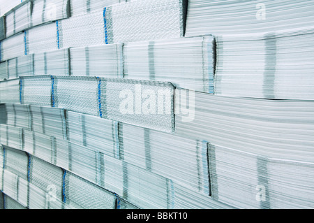 Impianto di stampa impilati opuscoli in attesa di essere elaborate, dettaglio Foto Stock