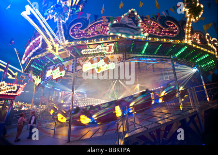 Musikexpress amusement ride, Oktoberfest festival, Monaco di Baviera, Germania Foto Stock