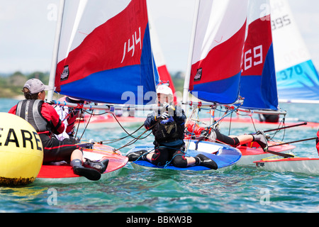 Kids racing topper derive nel porto di Chichester Regno Unito Foto Stock