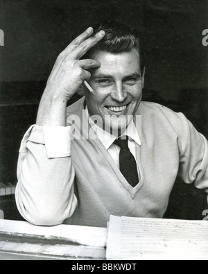 RUSS CONWAY- REGNO UNITO la musica popolare pianista presso la sua casa di Londra nel 1959 Foto Stock