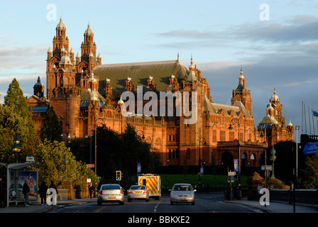 Luce della Sera al Kelvingrove Art Gallery and Museum di Glasgow, Scozia, Gran Bretagna Foto Stock