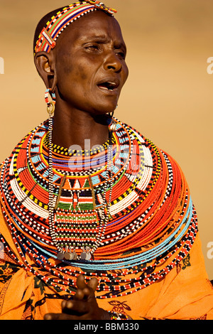 Samburu Woman - vicino a Samburu riserva nazionale, Kenya Foto Stock